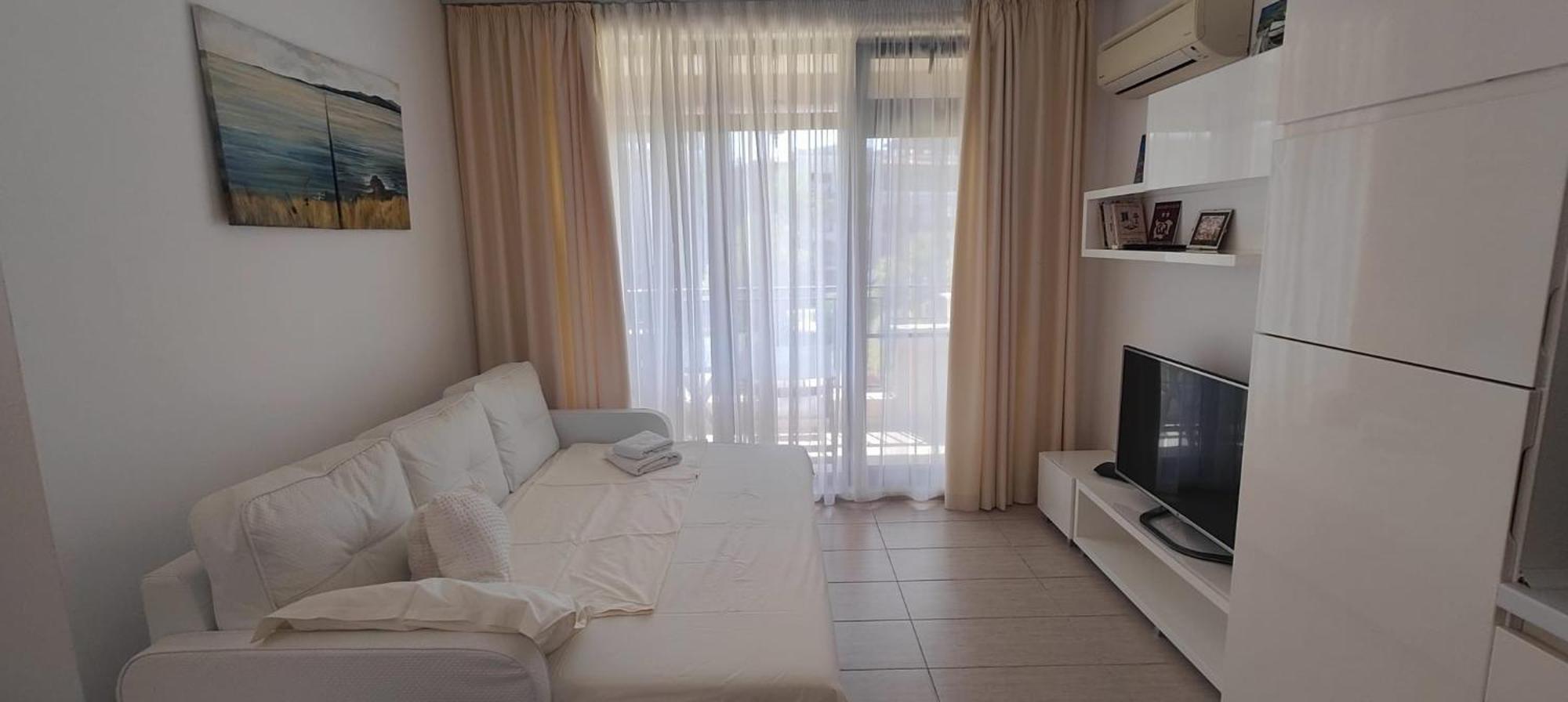 Apartment Life Private